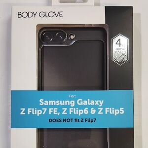 Body Glove clear case designed for Samsung Galaxy Z Flip7 FE, Z Flip6, Z Flip5.
